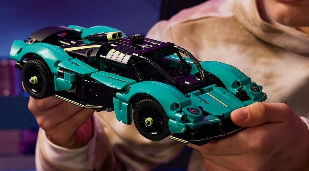 LEGO 42208 Technic Aston Martin Valkyrie elementy opis konstrukcji wiek