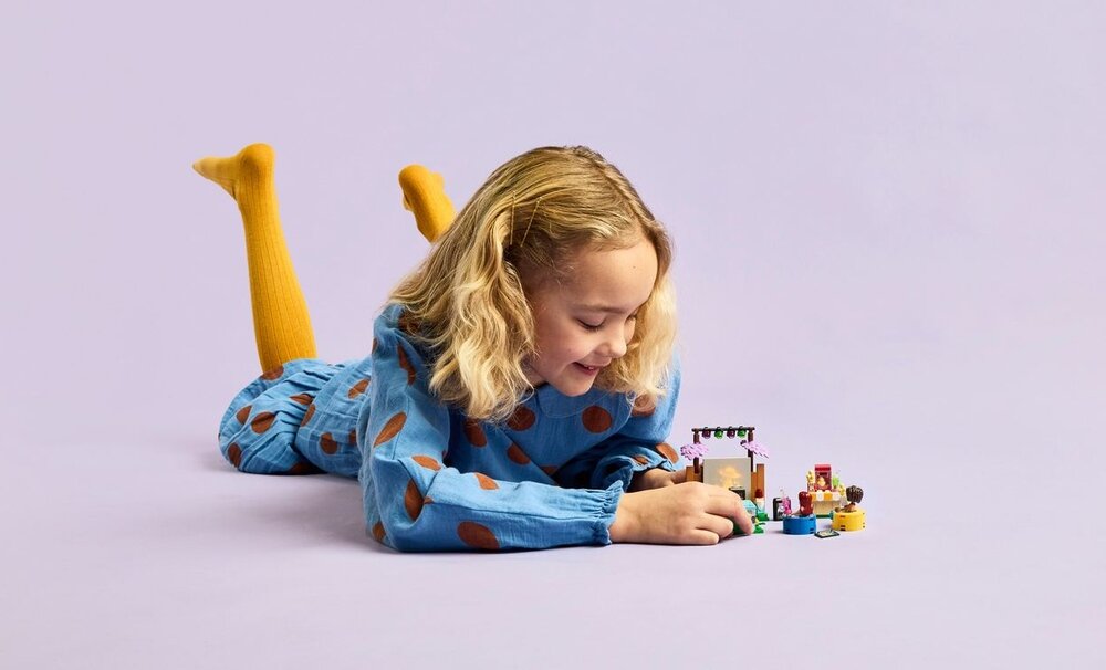 LEGO 42642 Friends Maraton filmowy przyjaciółek  minilaleczki Paisley i Aliyi