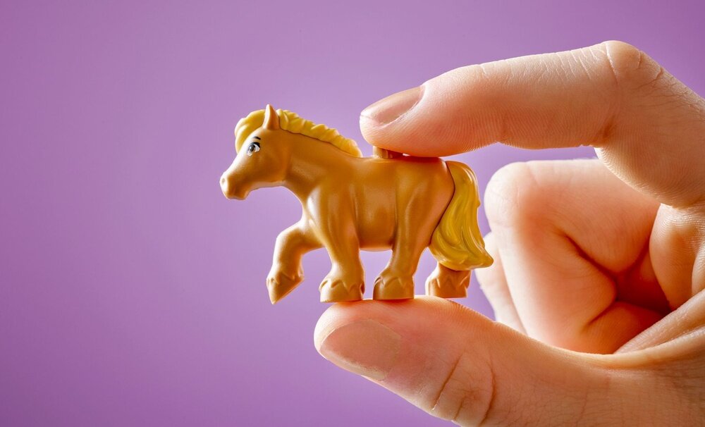 LEGO 42654 Friends Ranczo kucyków i stajnia 17 cm wysokości, 33 cm szerokości i 14 cm głębokości  