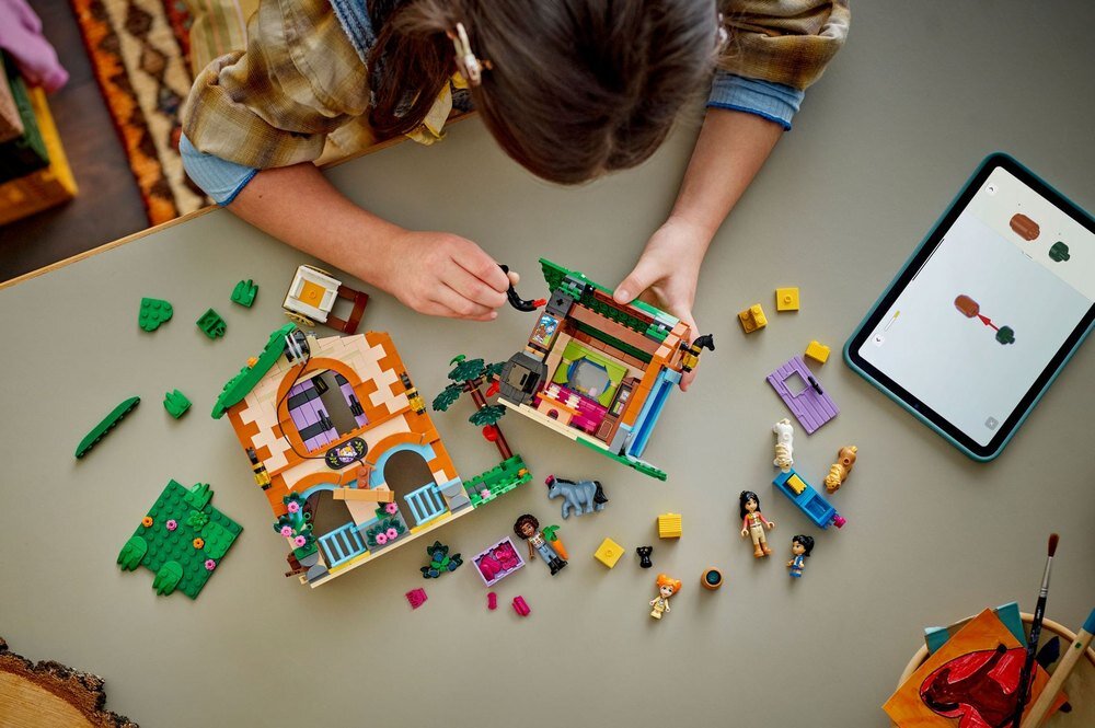 LEGO 42654 Friends Ranczo kucyków i stajnia zdolności manualne rozwój dziecka koordynacja umiejętności wyobraźnia 
 