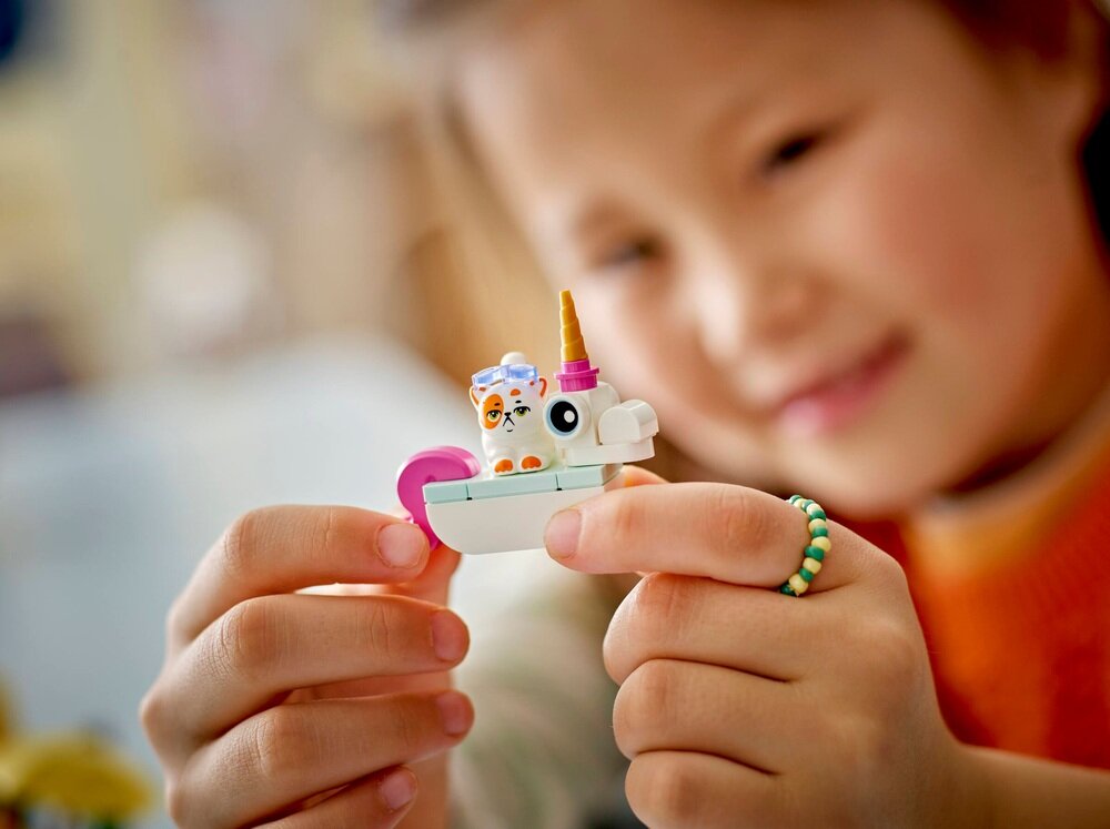 LEGO 42658 Friends Impreza na basenie z jednorożcem i flamingiem elementy opis konstrukcji wiek