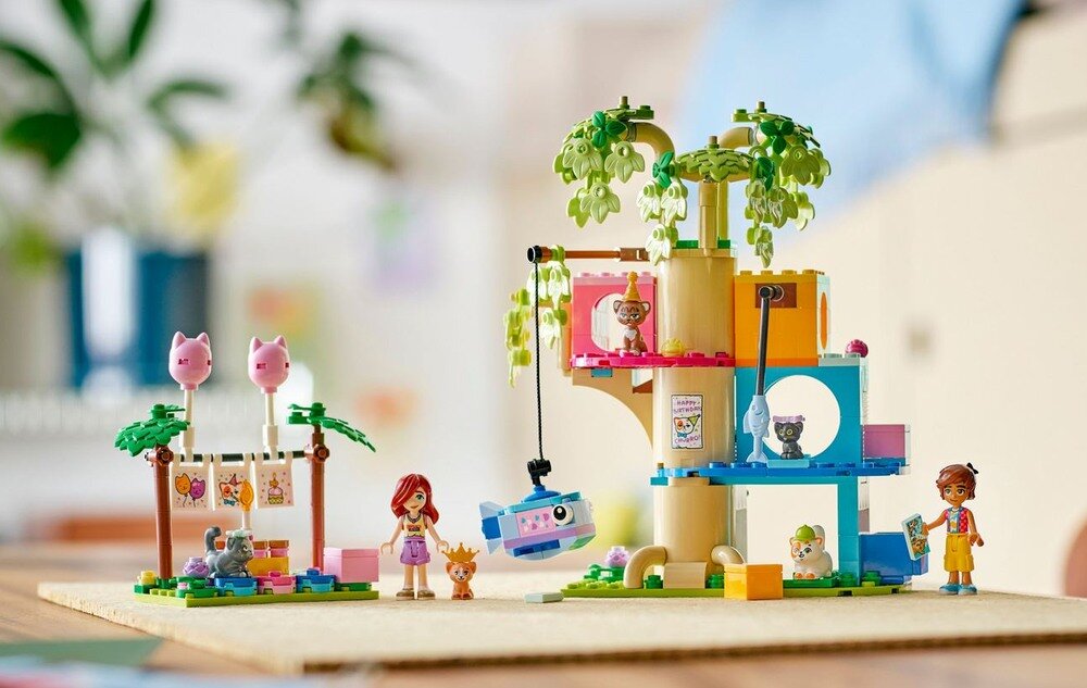 LEGO 42666 Friends Kocie przyjęcie urodzinowe i domek na drzewie kv lifestyle początek opisu sekcja nagłówkowa
