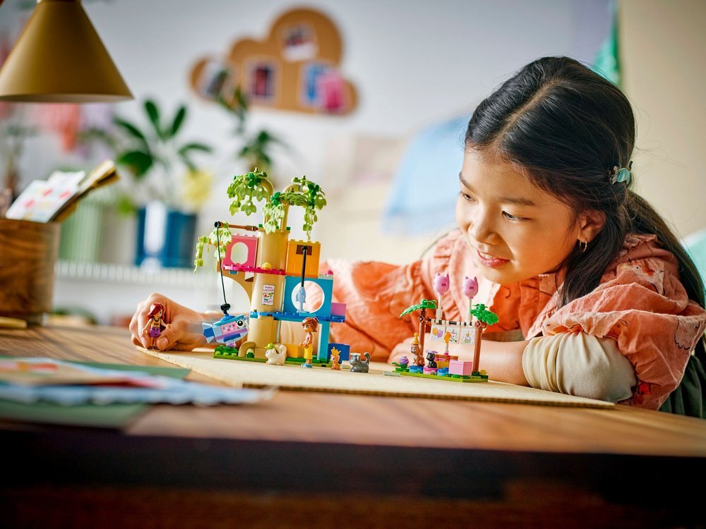 LEGO 42666 Friends Kocie przyjęcie urodzinowe i domek na drzewie elementy opis konstrukcji wiek