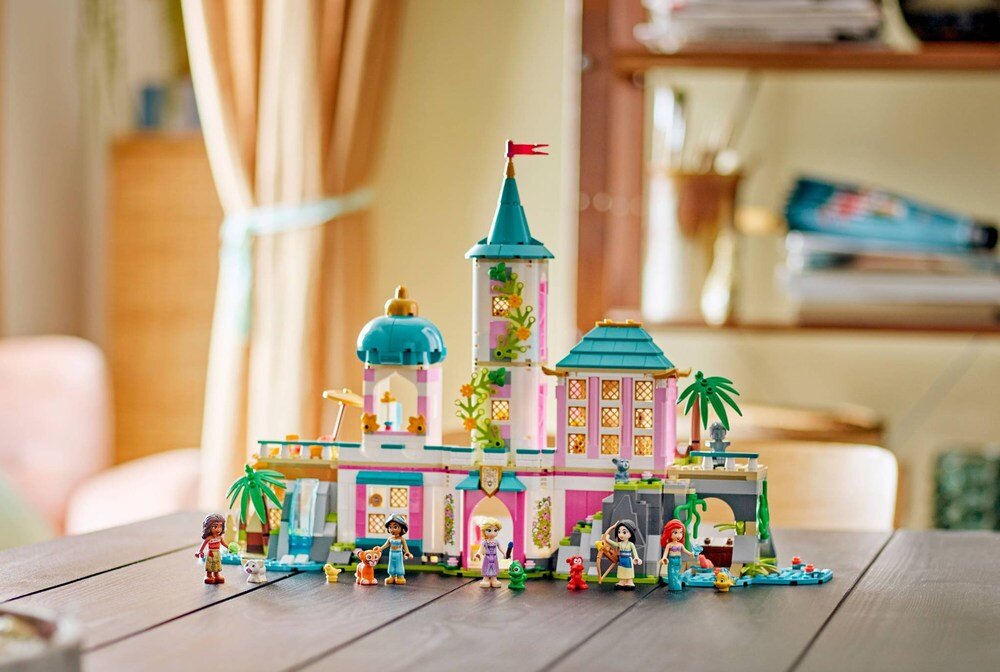 LEGO 43267 Disney Princess Zamek księżniczek i królewskie zwierzaki    kv lifestyle początek opisu sekcja nagłówkowa