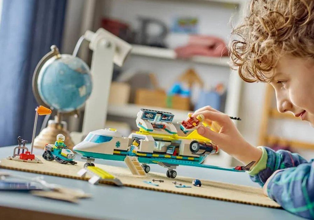 LEGO 60465 City Samolot pogotowia ratunkowego Zestawy kolekcja 12 cm wysokości, 36 cm długości i 37 cm szerokości