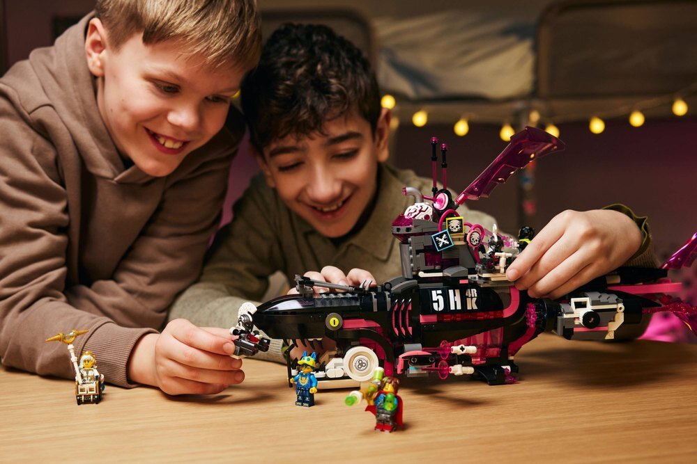 LEGO 71500 DREAMZzz Koszmarny Rekinokręt podwodny instrukcje budowania z fabułą 25 cm wysokości, 51 cm długości i 24 cm szerokości