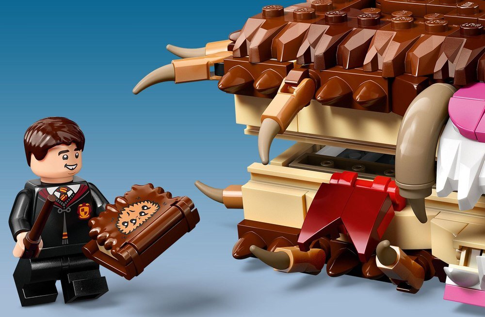 LEGO 76449 Harry Potter Potworna księga potworów z zębami 16 cm wysokości, 15 cm szerokości i 6 cm głębokości szczegóły