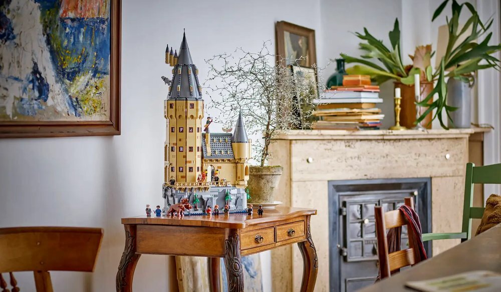 LEGO 76454 Harry Potter Zamek Hogwart: Główna wieża 67 cm wysokości, 36 cm szerokości i 14 cm głębokości zestaw kolekcjonerski