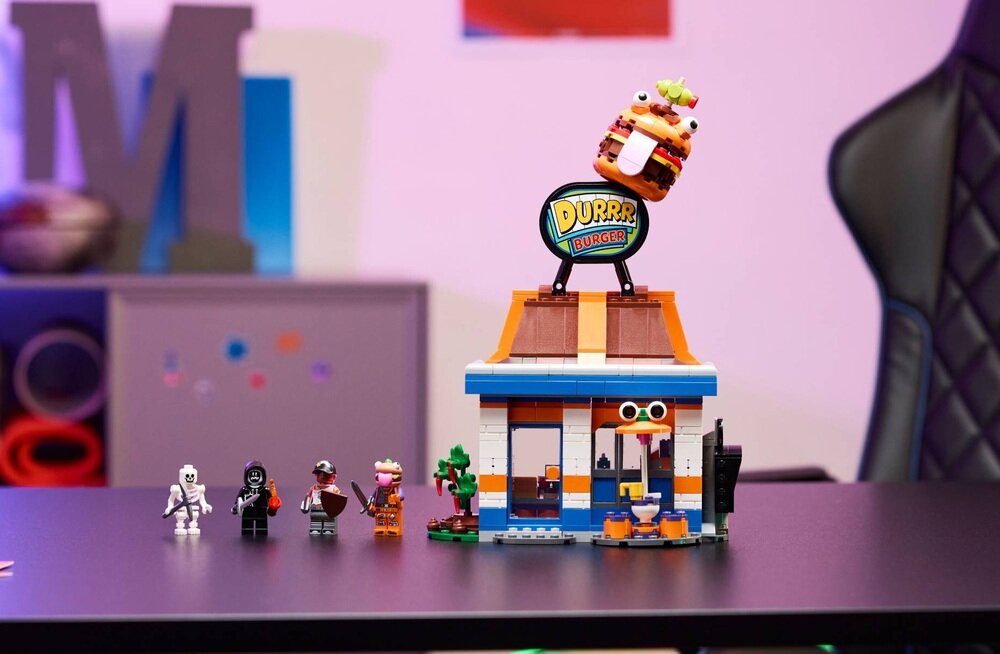 LEGO 77076 Fortnite Restauracja Durrr Burgerownia kv lifestyle początek opisu sekcja nagłówkowa