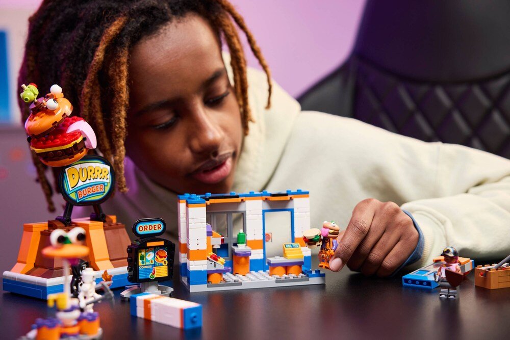 LEGO 77076 Fortnite Restauracja Durrr Burgerownia elementy opis konstrukcji wiek