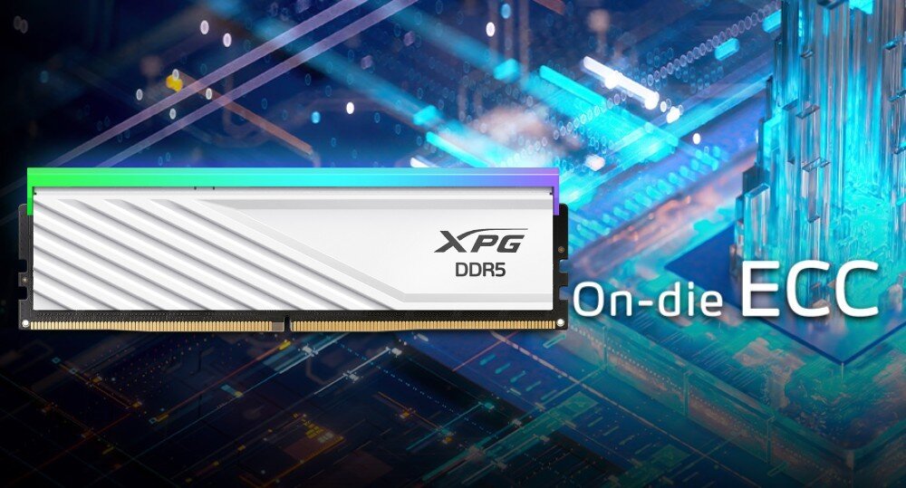 Pamięć RAM ADATA XPG Lancer Blade RGB Zbliżenie modułu pamięci DDR5 z czarnym radiatorem z ukośnymi liniami, z napisem 'On-die ECC' i grafiką przedstawiającą mikrochipy w tle
