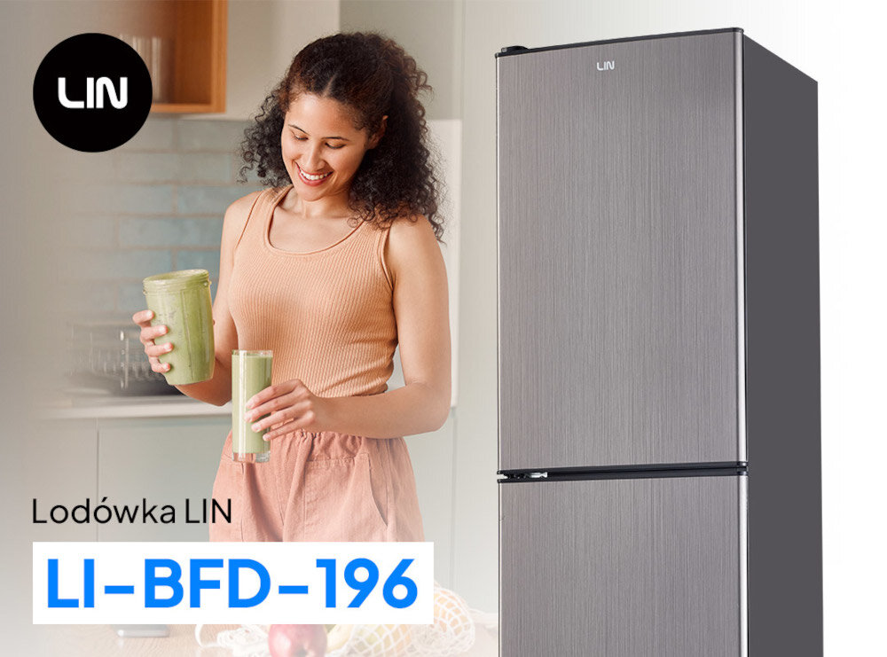 LODÓWKA LIN LI-BFD196 GRAFITOWA lifestyle kobieta lodówka zamknięta kubki w dłoniach model marka