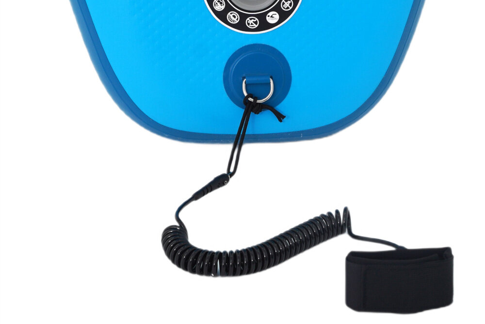 Deska SUP EXTRALINK SUP-2011 335 x 71 x 15 cm zbliżenie na linkę bezpieczeństwa białe tło linka bezpieczeństwa mocowana do kostki zwiększa kontrolę nad deską w razie utraty równowagi ogranicza ryzyko oddalenia się deski po upadku do wody