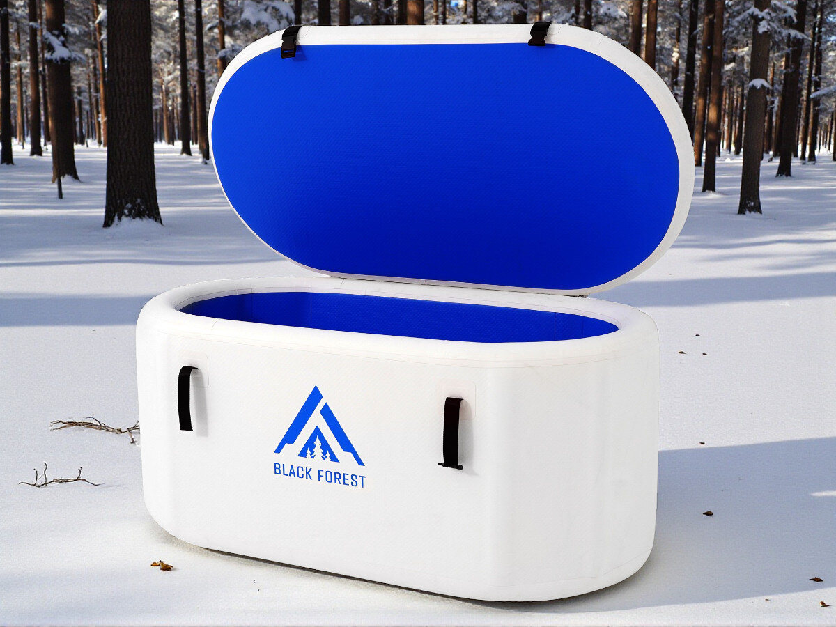 Wanna do morsowania EXTRALINK Ice Bath SUP-2015, wanna morsowanie dom, zimne kąpiele regeneracja, pojemność około 380l, zakres temperatur woda, Biała wanna do morsowania Black Forest z otwartą niebieską pokrywą w zimowym lesie.