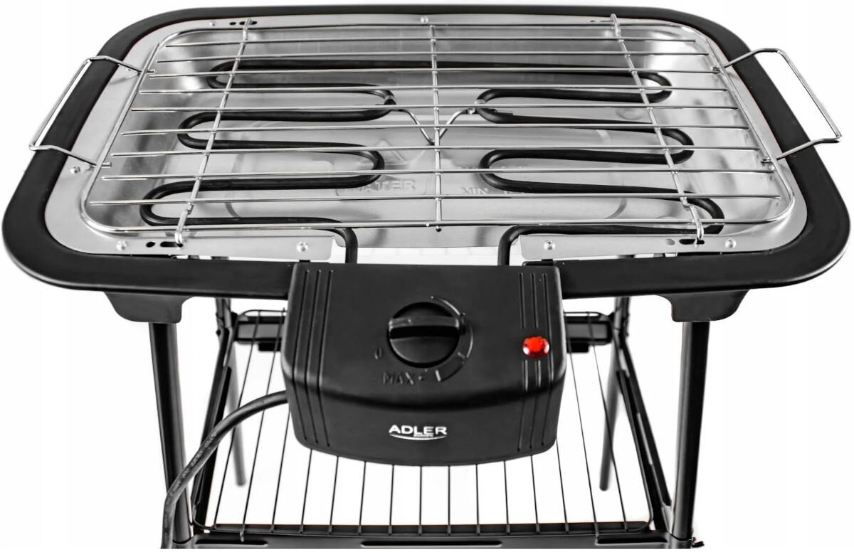Grill elektryczny ADLER AD 6602, obudowa, nadmiernie, swobodnie, manewrowanie, na białym tle grill od góry frontem na wprost