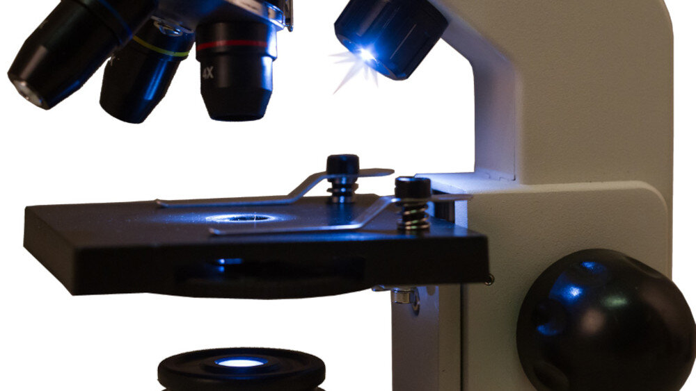 Mikroskop LEVENHUK Rainbow 2L  - oświetlenie