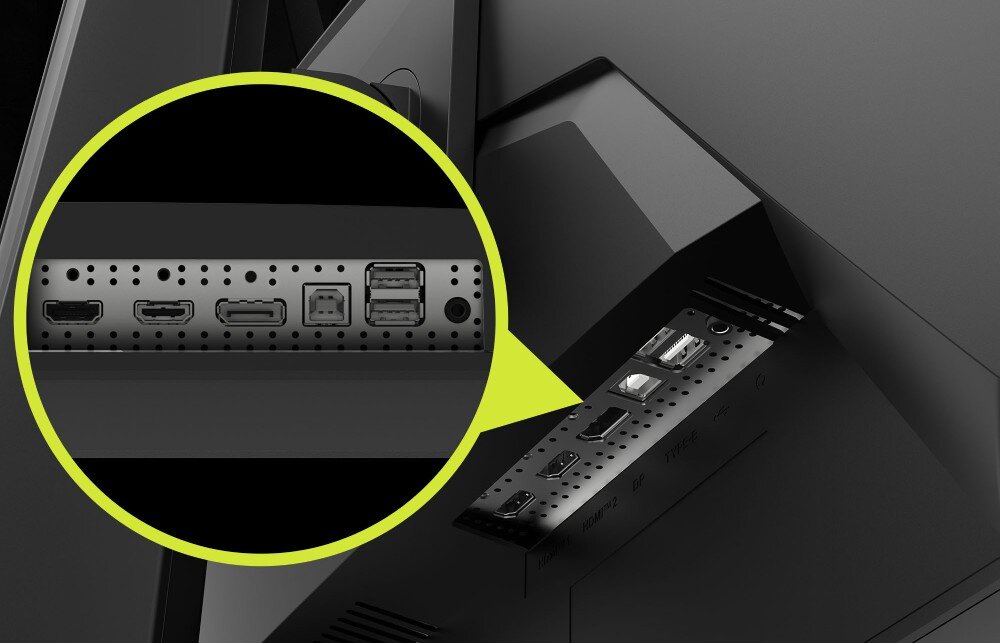 Monitor MSI MAG 322URDF E16 Zbliżenie na tylny panel złącz monitora z wyróżnionymi w żółtym okręgu portami HDMI, DisplayPort oraz USB