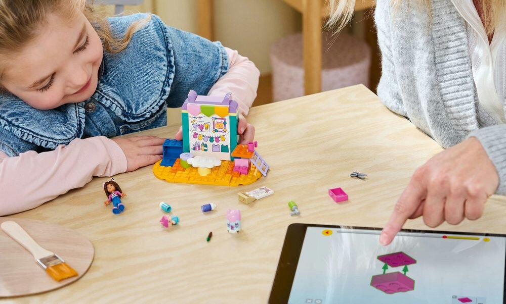 LEGO 10795 Gabby-s Dollhouse Prace ręczne z Tekturzątkiem umiejętności