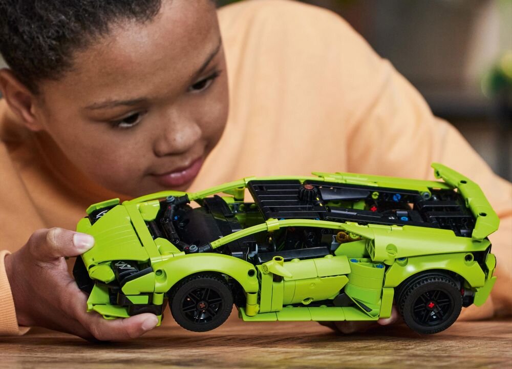 LEGO Technic Lamborghini Huracán Tecnica 42161 klocki elementy zabawa łączenie figurki akcesoria figurka zestaw