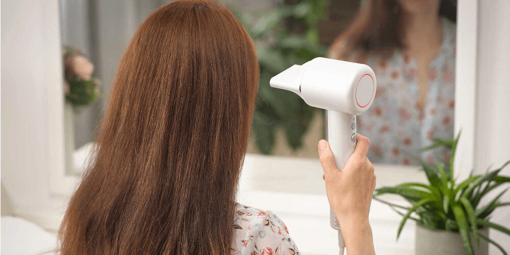 Suszarka SENCOR SHD 8500RS 1500 W dla wymagających silnik BLDC prędkość obroty czas szybkie i równomierne suszenie Ergonomiczna konstrukcja z intuicyjnym układem przycisków