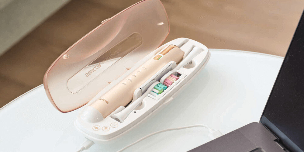 Szczoteczka soniczna SENCOR SOC 4111GD Złoty Praktyczna i funkcjonalna 2 wymienne końcówki eleganckie etui ładowarka indukcyjna szklanka do łasowania port USB-C i sterylizator UV