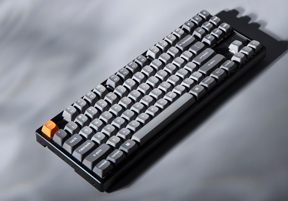 Keychron K8 Max Solidna konstrukcja odporność 354,21 x 129,2 x 35,32 mm 965 g 1,15 kg