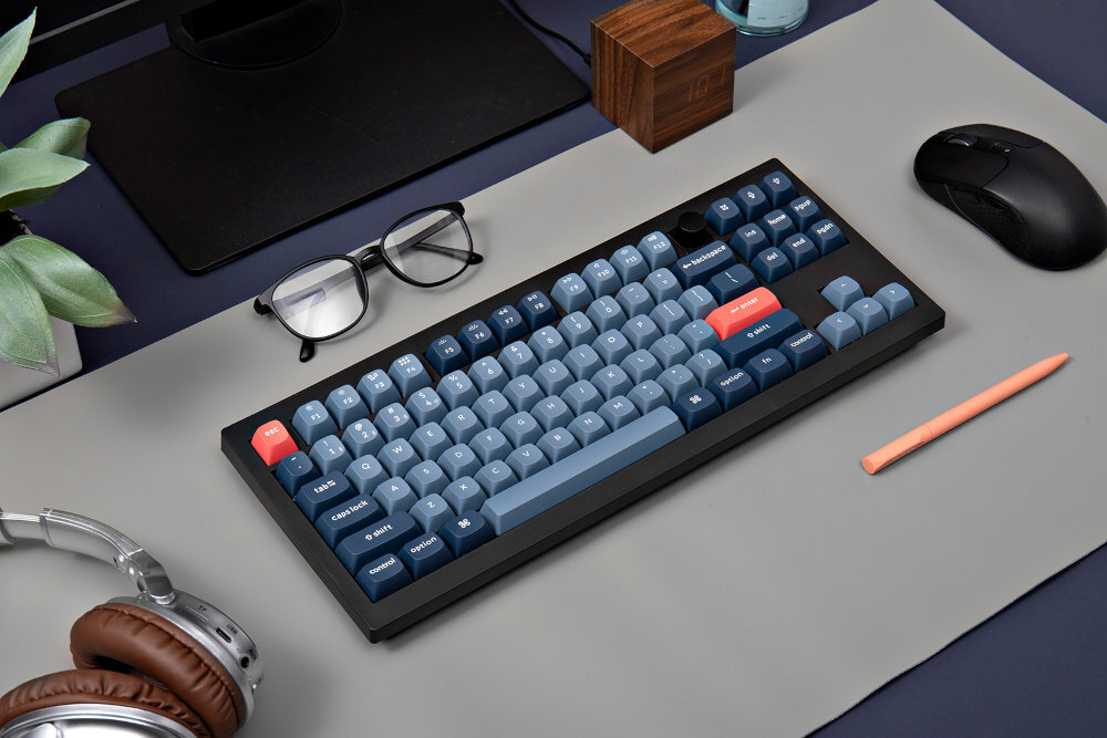 KEYCHRON V3M Solidna konstrukcja odporność 367,8 x 149 x 33,5 mm 965 g 770 g