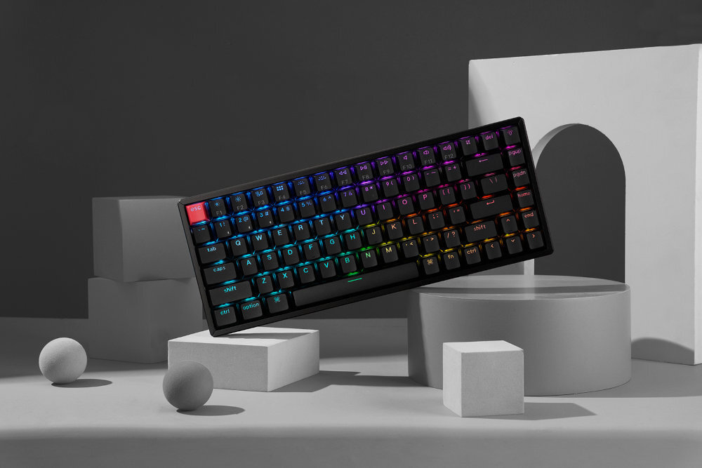 Keychron K2 Version 3 mikrokontroler ARM 256 KB pamięci częstotliwość odświeżania na poziomie 1000 Hz pracy biurowej czy programowania dynamicznych grach