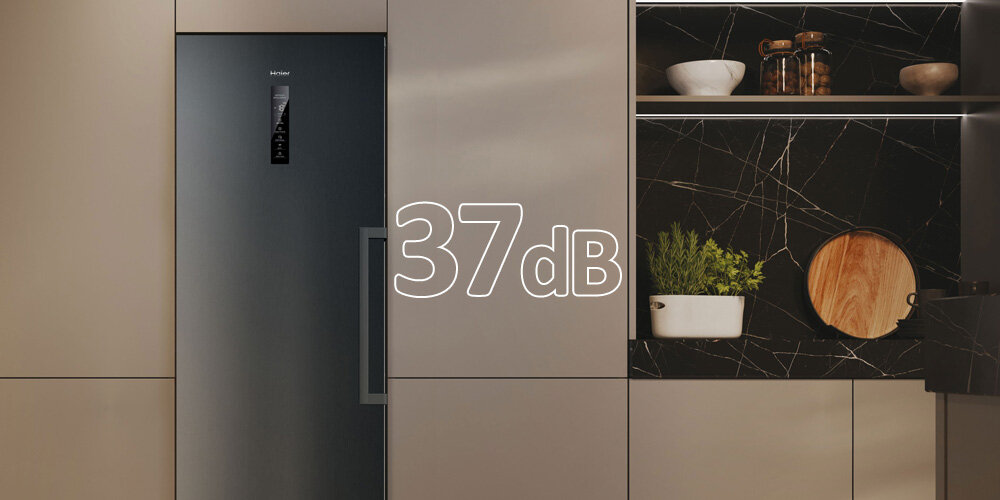 ZAMRAŻARKA HAIER H4F306DDH1L zamknięta front panel sterowania wyświetlacz zabudowa dekoracje kuchenne Dyskretna praca urządzenia 37 dB