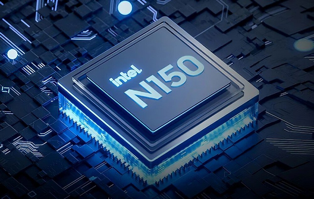 Komputer BLACKVIEW MP20 Zbliżenie na procesor z napisem 'Intel N150' umieszczony na niebiesko podświetlonym układzie scalonym w otoczeniu ciemnej płyty głównej, podzespoły, procesor, rdzenie, wydajność