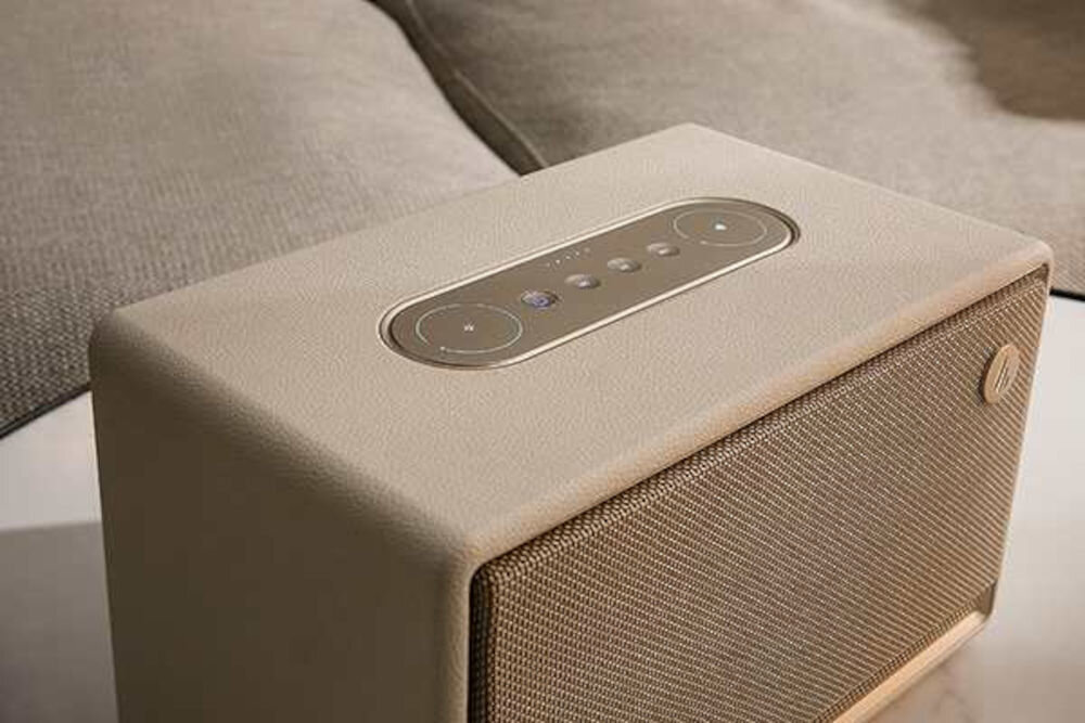 Głośnik mobilny EDIFIER ES300 akumulator 5200mAh Edifier Home sterowanie, głośnik stojący na stoliku w pomieszczeniu