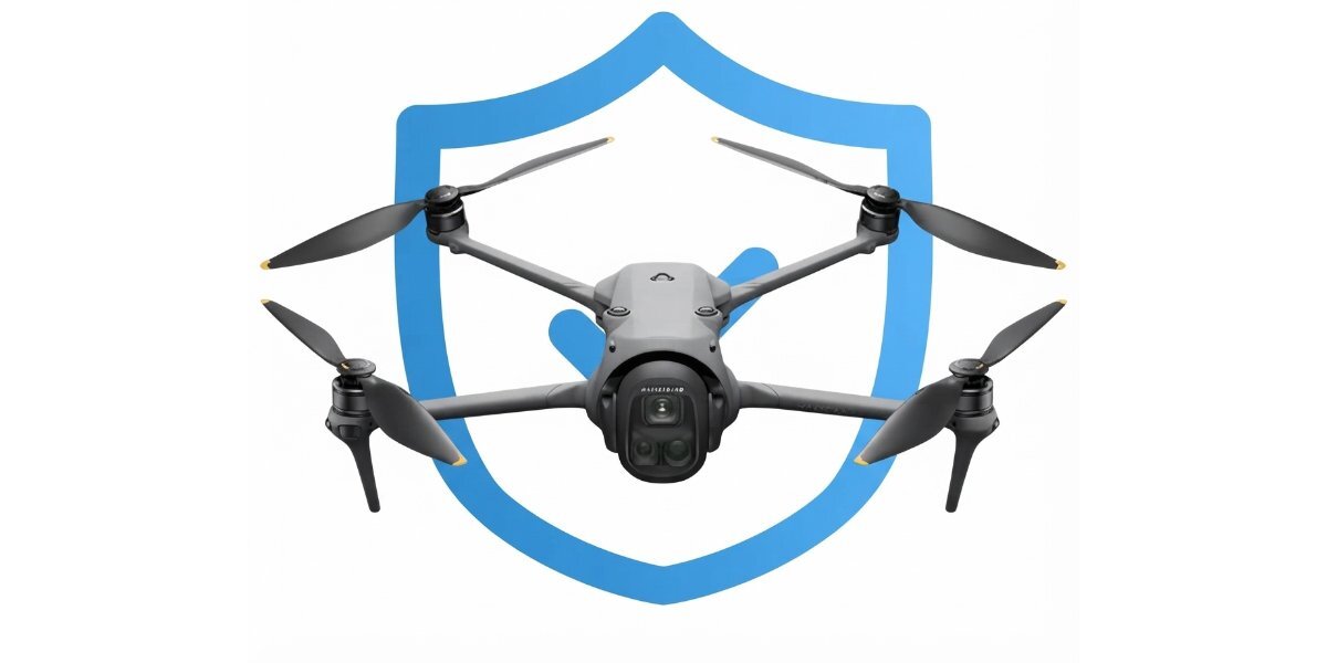 Dron DJI na białym tle z grafika niebieskiej tarczy.
