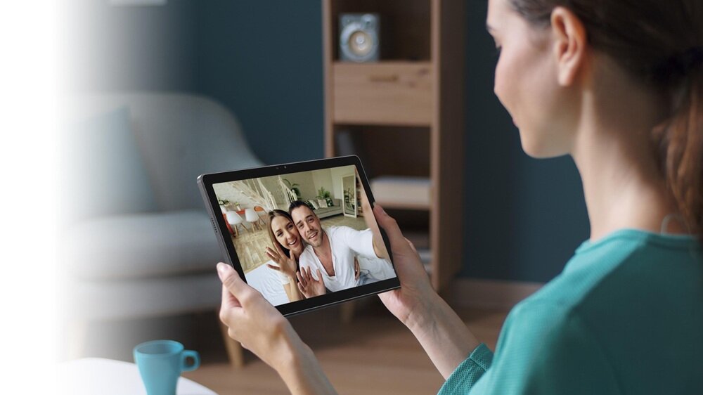 Tablet Acer Iconia Tab P11 w użyciu