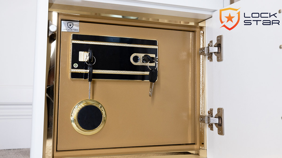 Sejf EXTRALINK Lockstar EX.27344 systemy alarmowe uderzenia, gwałtownego zniszczenia lub nieprawidłowego wprowadzenia hasła bądź odcisku palca rozpoznawanie odcisków palców w czasie rzeczywistym, wprowadzenie hasła lub użycie klucza - drzwi od sejfu z kluczykami
