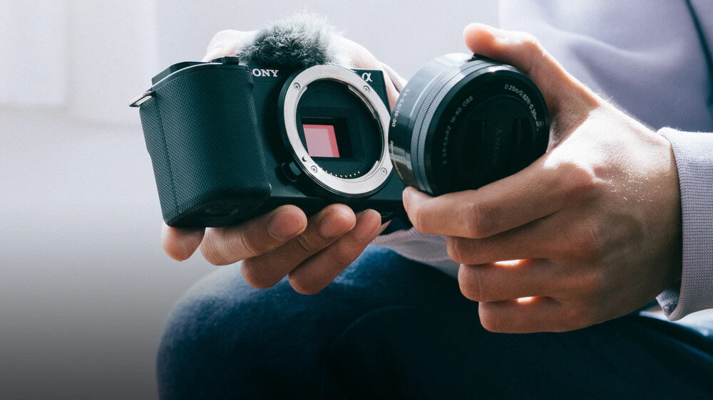 Aparat SONY ZV-E10LBD Czarny wyglad