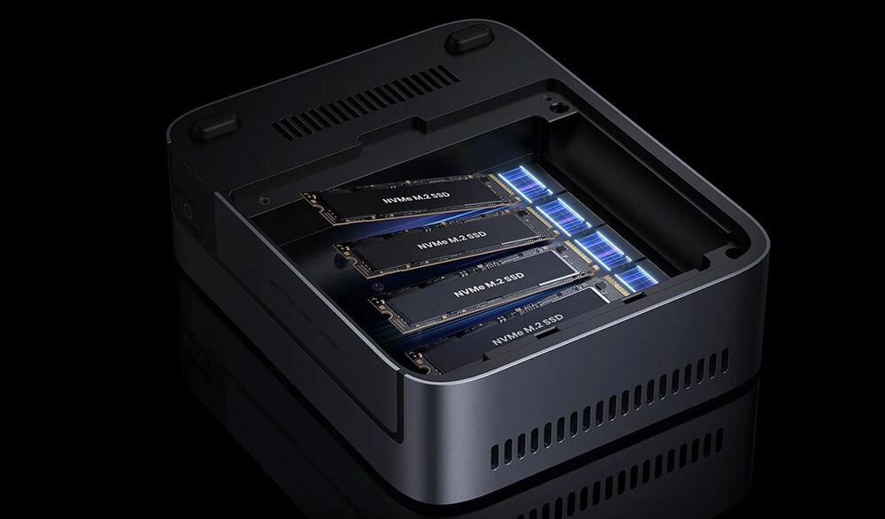Serwer plików UGREEN NASync DXP480T Plus 8GB RAM prezentacja otwartego serwera i pokazanie włożonych dysków ciemne tło procesor generacja rdzenie wątki realizacja wielu procesów jednocześnie zachowując płynność