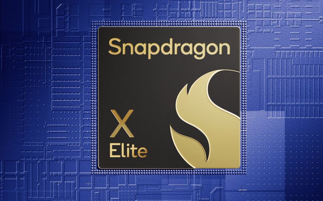 Procesor Qualcomm Snapdragon X Elite z złotym logo na niebieskim tle płyty głównej z wzorami obwodów elektronicznych. - Snapdragon X Elite Dual Core Boost Qualcomm Adreno