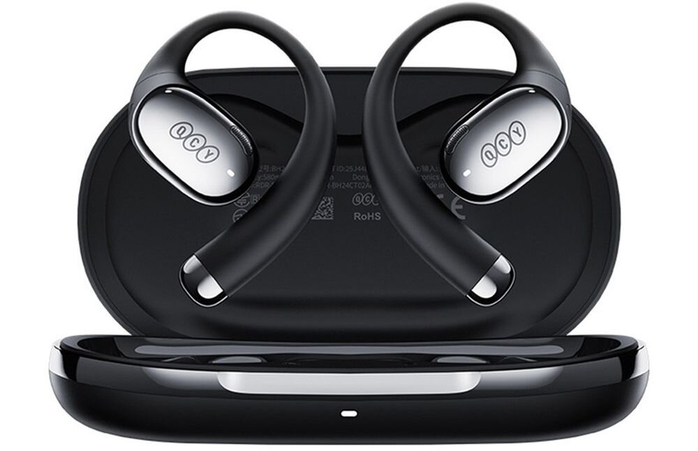 Słuchawki powietrzne QCY Crossky R70 Bluetooth True Wireless stabilna transmisja, słuchawki z etui ładującym od frontu na białym tle