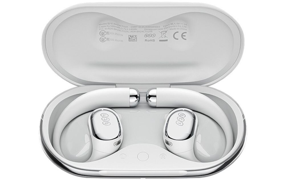Słuchawki powietrzne QCY Crossky R70 IPX5 odporność na pot bieganie, słuchawki z etui ładującym od góry na białym tle