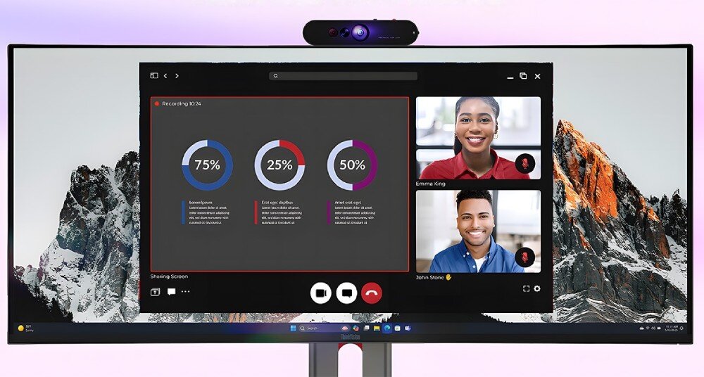 Monitor LENOVO ThinkVision P34WD-40 Szeroki monitor z zamontowaną na górnej krawędzi podłużną kamerą internetową wyświetla okno wideokonferencji, w którym po lewej stronie widać prezentację z trzema wykresami kołowymi, a po prawej dwa okna z widokiem uczestników spotkania na tle ośnieżonych szczytów górskich, kamera