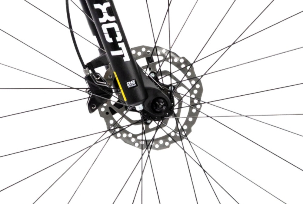 Rower górski MTB INDIANA X-Pulser 3.9 D16 29 cali damski Niebiesko-czarny zbliżenie na tylny hamulec podstawa bezpieczeństwa hamulce tarczowe hydrauliczne duża siła hamowania sprawdzają się w każdych warunkach pogodowych i na każdej trasie płyn hamulcowy hamulce z przodu i z tyłu podwójny pakiet bezpieczeństwa