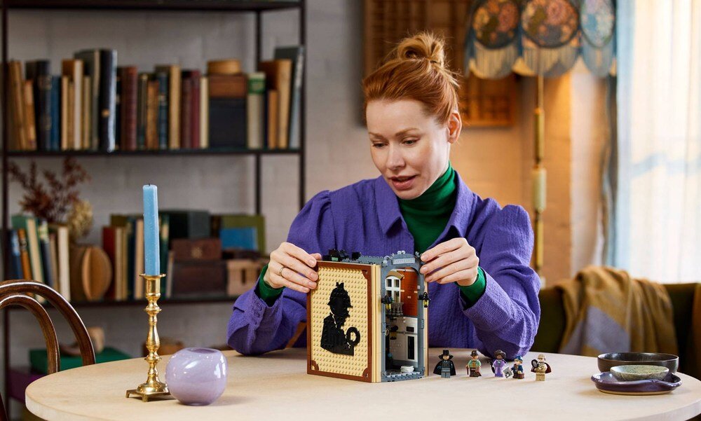 LEGO 10351 ICONS Sherlock Holmes: Book nook świetny pomysł na prezent 21 cm wysokości, 37 cm szerokości i 6 cm głębokości  