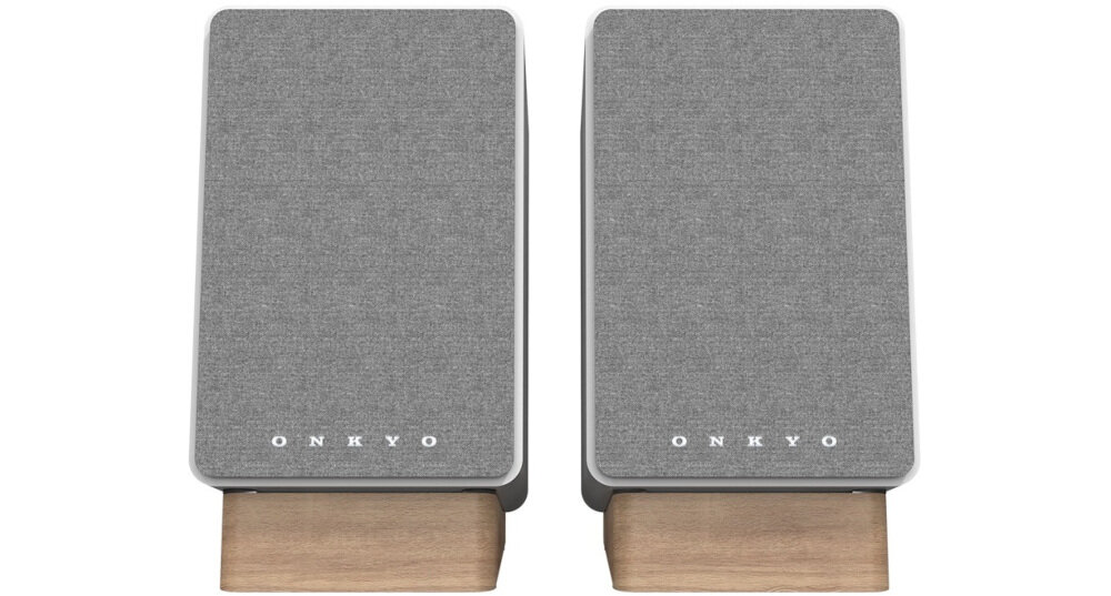 Kolumny głośnikowe ONKYO GX-30ARC uniwersalne zastosowanie gramofon telewizor komputer wszechstronność, głośniki od frontu na białym tle