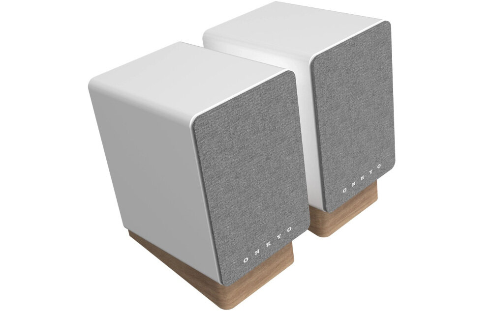 Kolumny głośnikowe ONKYO GX-10DB uniwersalne zastosowanie gramofon komputer telewizor, głośniki po skosie na białym tle