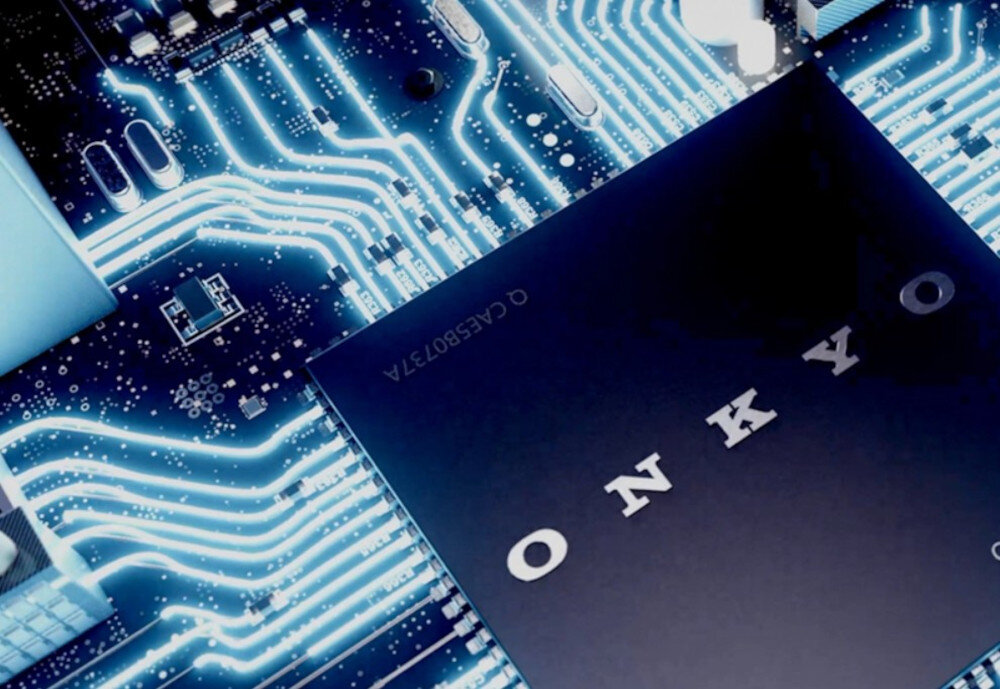 Kolumny głośnikowe ONKYO GX-10DB testy techniczne stabilność efektywność, chipset z logo onkyo