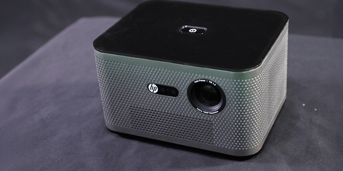 Projektor HP MP2000 Pro - Wyrazisty obraz Full HD, Rozdzielczość Full HD (1920 × 1080), TI DLP, szczegółowy obraz do 112 cali, projektor stojący na poduszce