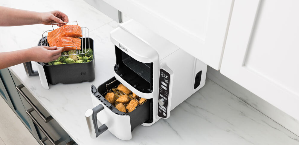 AIR FRYER NINJA NINJA SL400EUWH (DOUBLESTACK XL) (BIAŁY) szuflady talerze dodatkowe półki powłoka nieprzywierająca ulubione dania bezspieczne do mycia w zmywarce gotowe do ponownego uzycia wygodne rozwiązanie smaczne posiłki