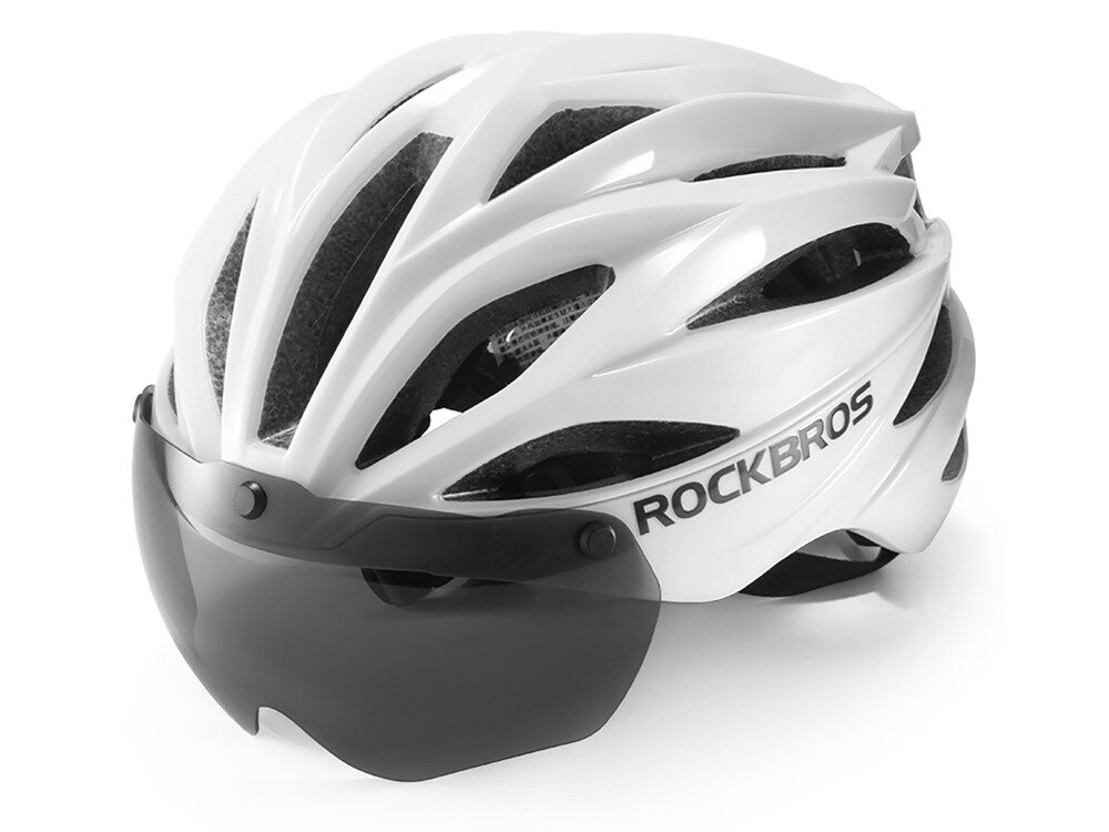 Kask rowerowy ROCKBROS 8386824304060 Biały Szosowy (rozmiar 58-62), okulary, uv, komfort, ochrona, Biały kask rowerowy z ciemnym wizjerem na białym tle.