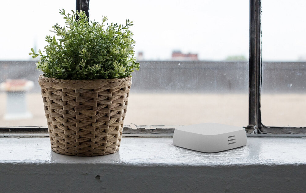 Czujnik temperatury i wilgotności TESLA TSL-SEN-TAH zasilanie jedna bateria guzikowa CR2032 czas dzialania okolo 1 roku wskaznik naladowania baterii