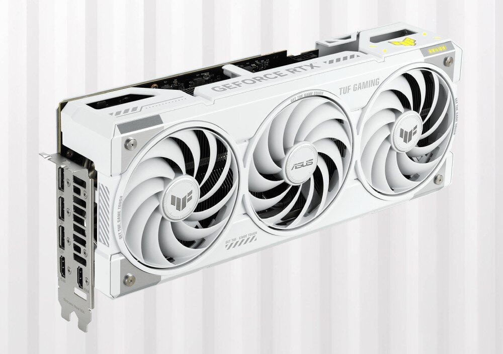 Karta graficzna ASUS TUF Gaming GeForce RTX 5070 Ti White OC Edition 16GB Karta graficzna widoczna pod kątem prezentująca porty wideo i białą obudowę z boku
